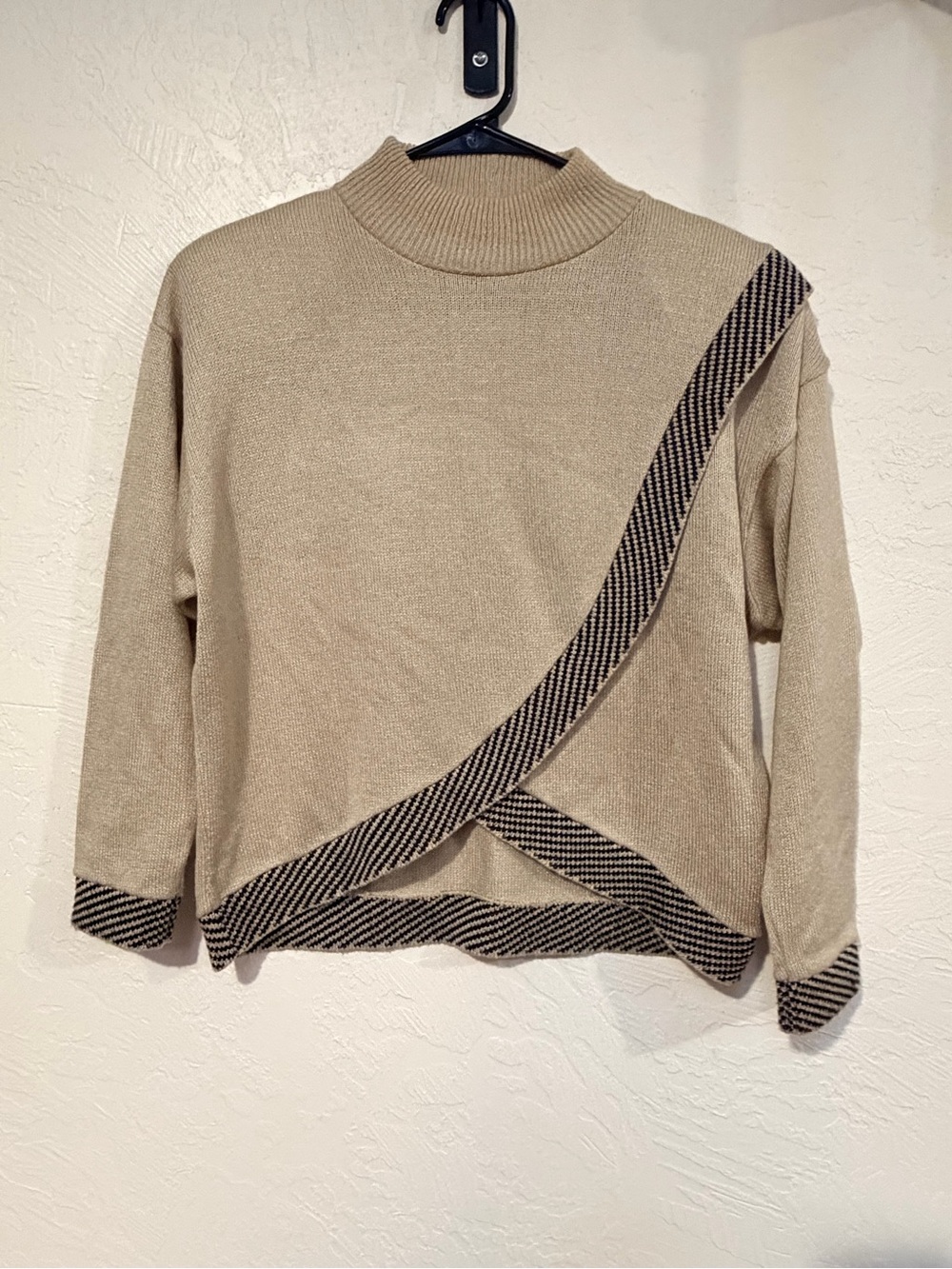 Ami -Beige Women's Knit Sweater with Contrast Trim